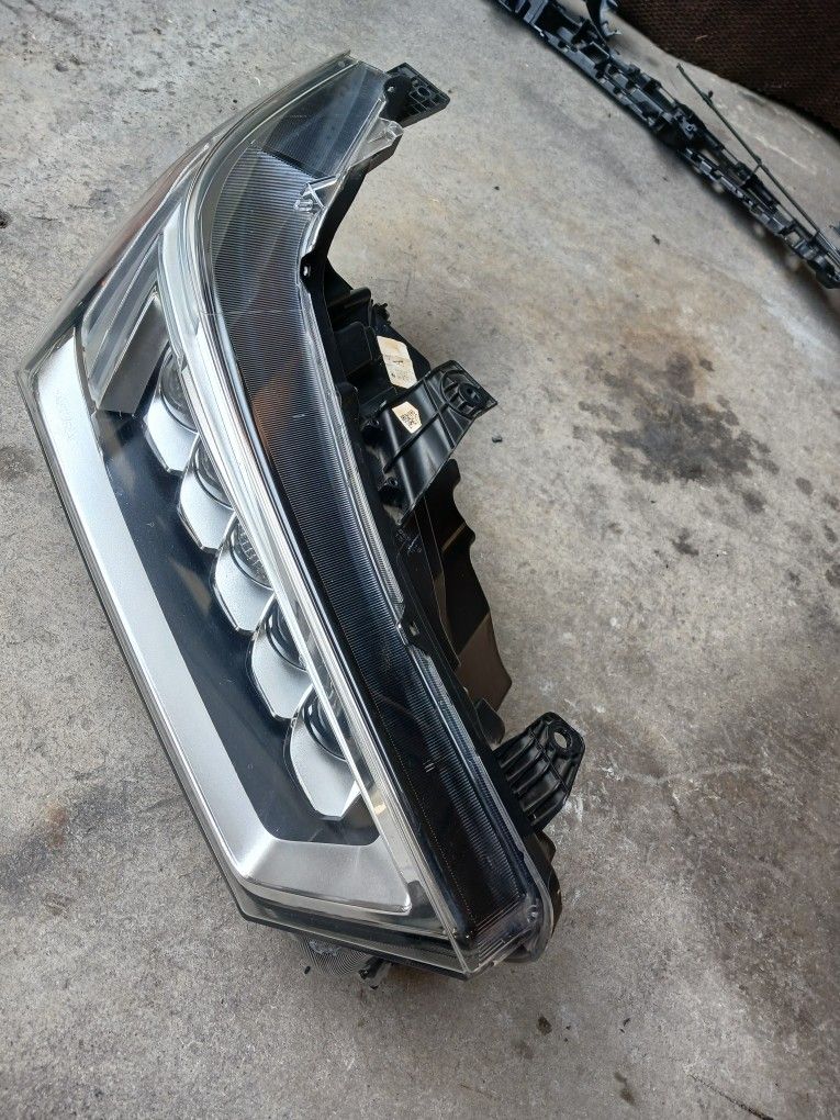 ACURA MDX HEADLIGHT 2017-2020 RIGHT SIDE COMPLETE OEM