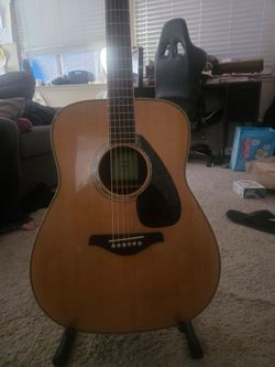 Yamaha FG830
