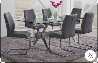 Dining Room/ Comedor
