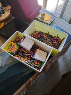 Free crayons lots of them