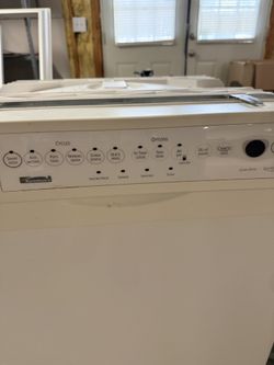 Kenmore Dishwasher- Like New