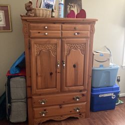 Wonderful Armoire - with carved Appliques and Onlays. 