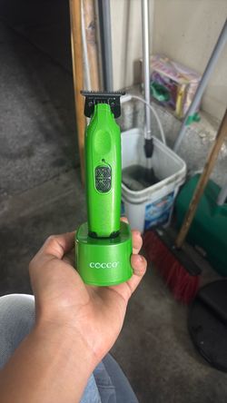 Cocco Hair Trimmer with Charging Base