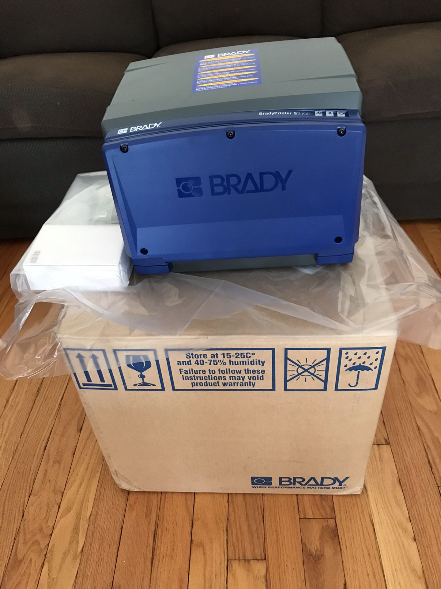 Brady S3100 Sign and Label Printer - Prints Industrial Labels/Signs