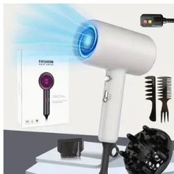 Hair Dryer With 2 attachments