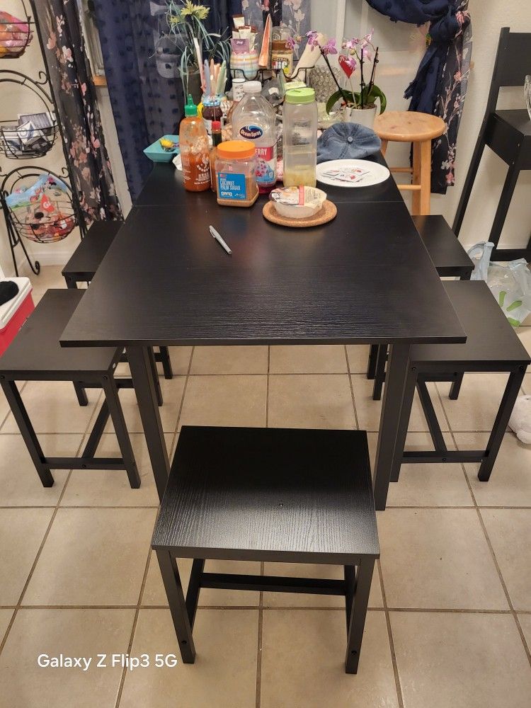 Dining Table for Single Chair As seen Pics