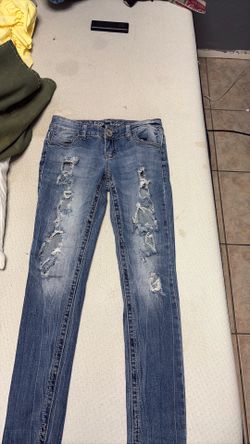 Ariya jeans size small