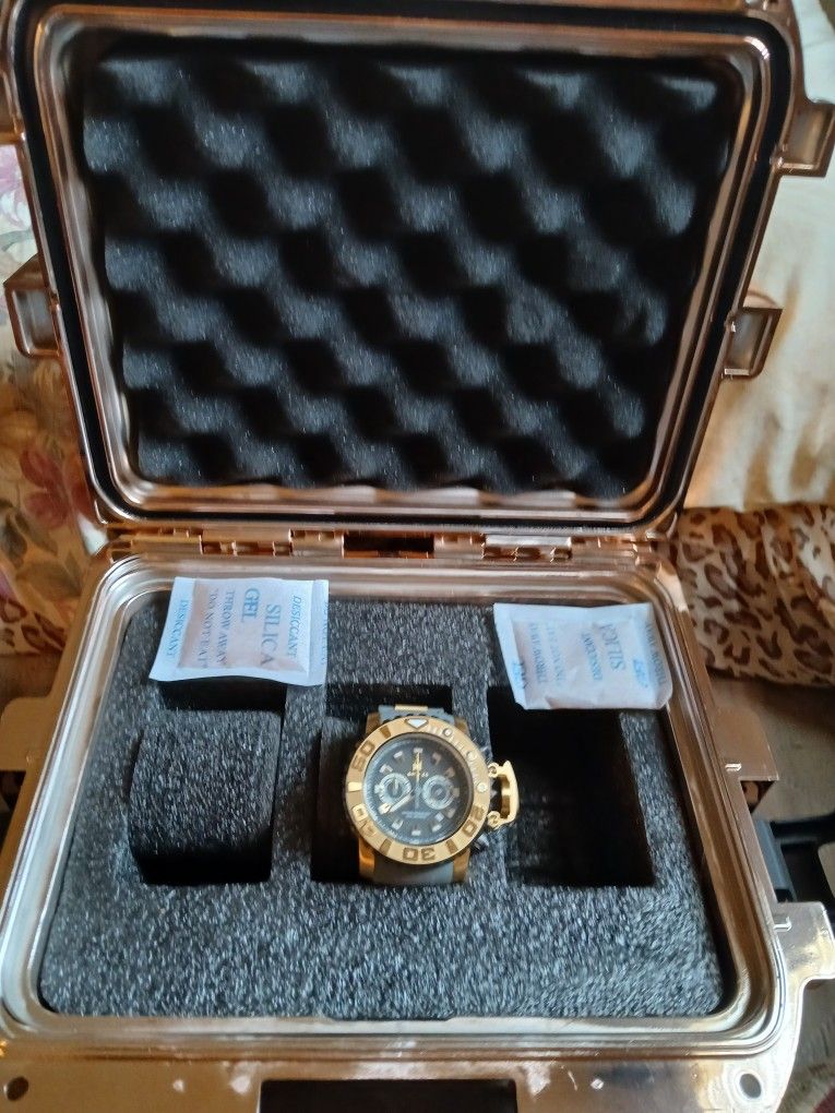 NEW JASON TAYLOR LIMITED EDITION INVICTA WATCH