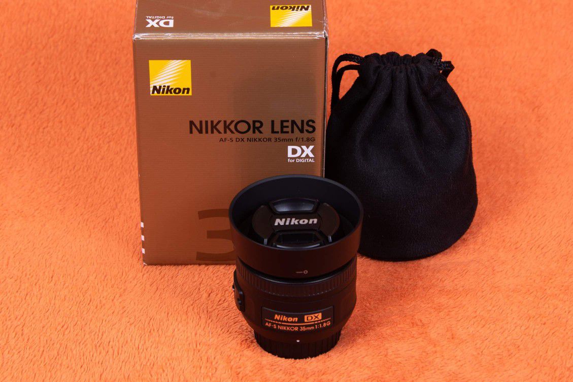 Nikon 35mm f/1.8 Prime Lens