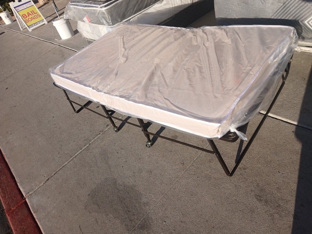 Twin Roll Away Bed