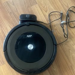 iRobot Roomba 890
