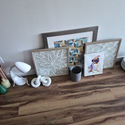 Pictures And Dishes  Lamp