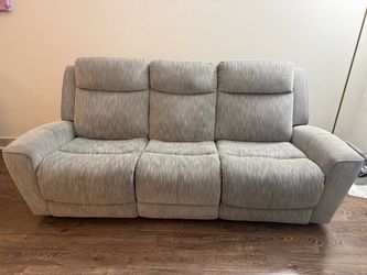 Nice Power recliner sofa( used but looks and worked good)
