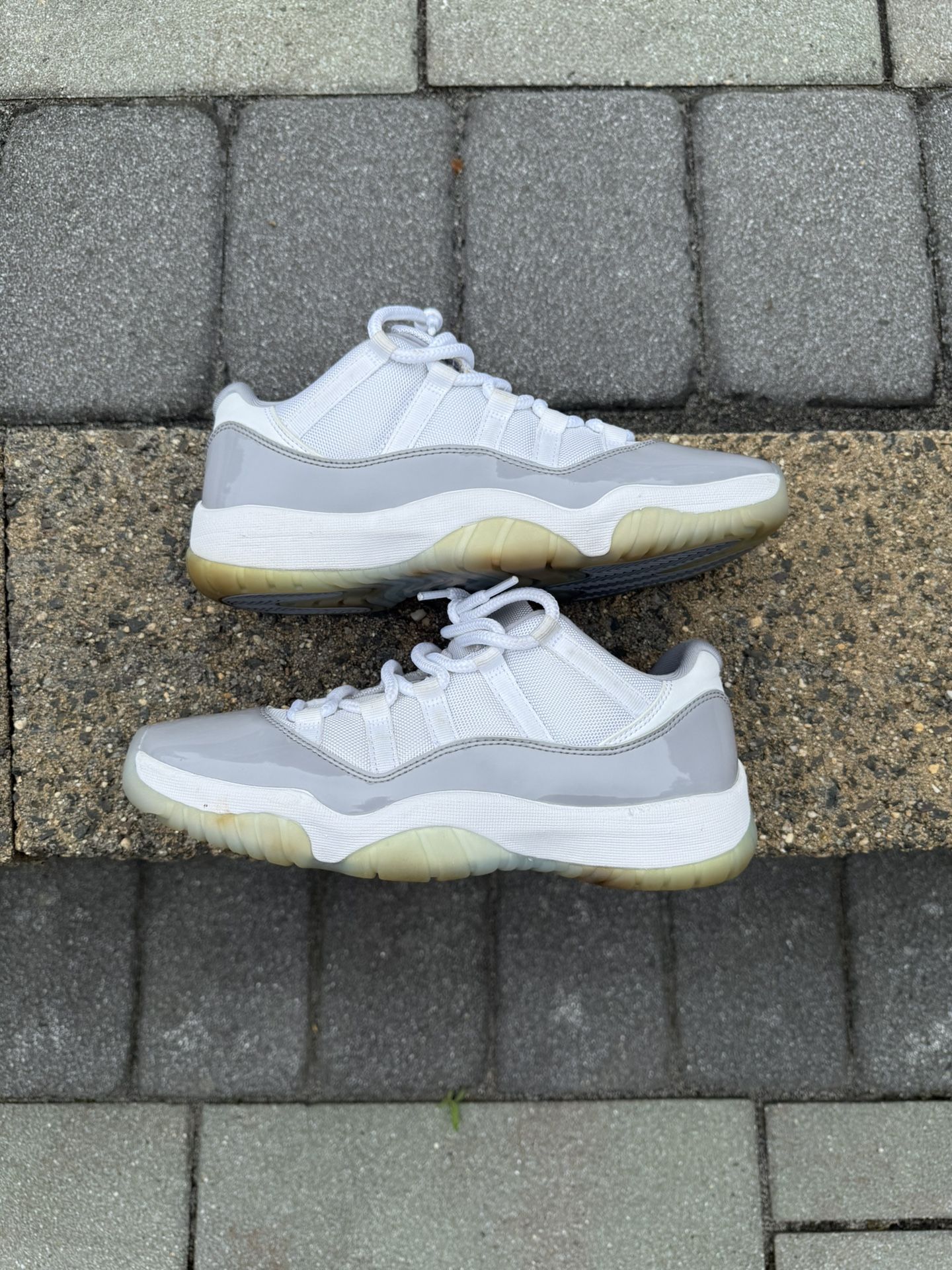 Jordan 11 Low Cement Grey Size 8.5m