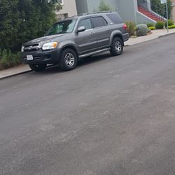 2005 Toyota Sequoia