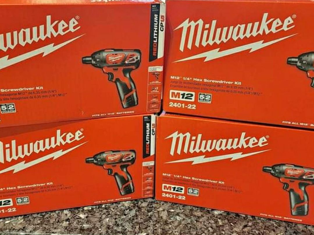 Milwaukee M12 Hex Screwdriver Kit