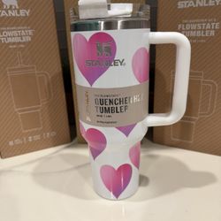 NEW Stanley Quencher H2.0 FlowState Tumbler 40 oz - Powder Pink Heart Gradient 