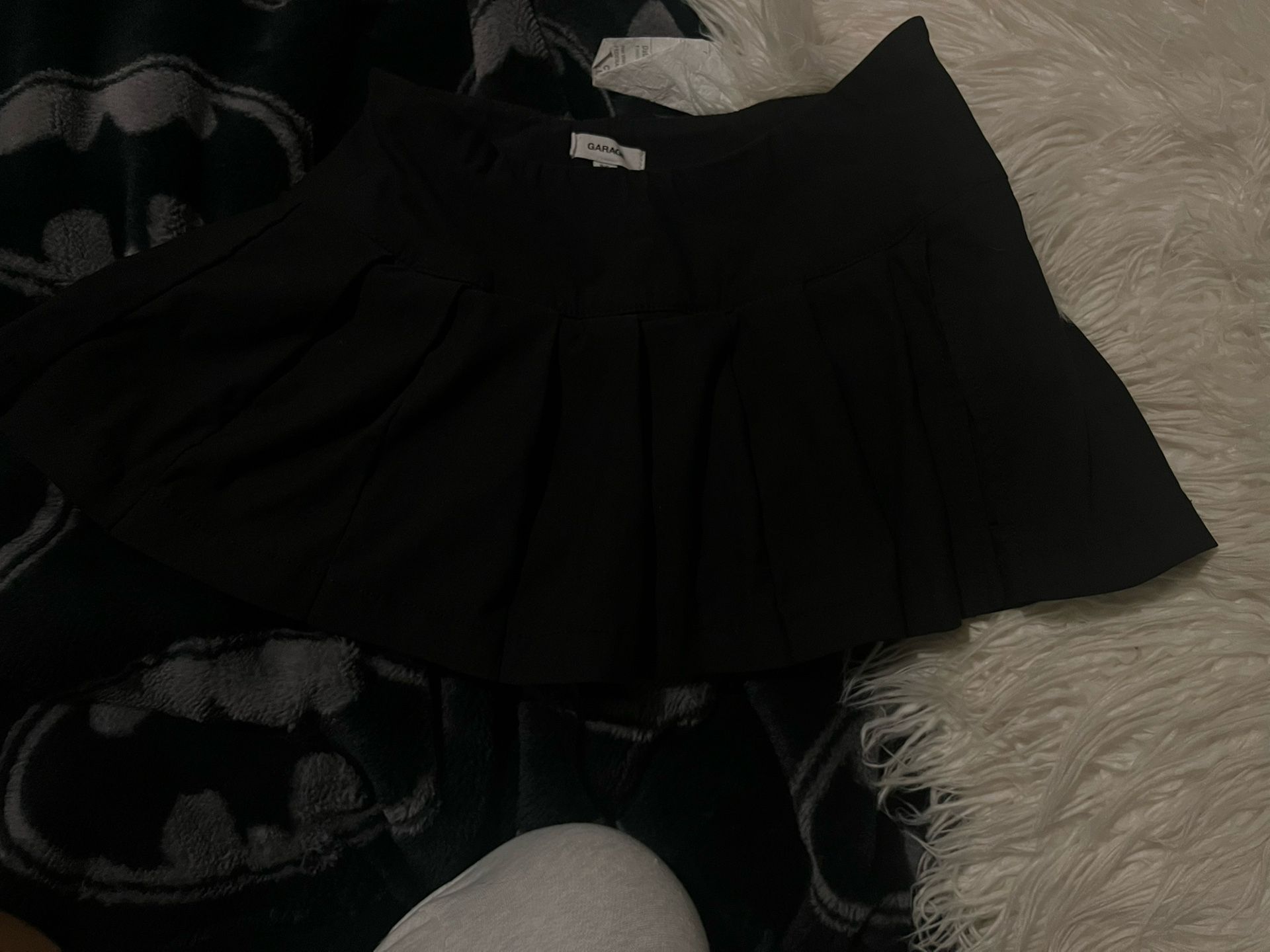 Garage Black Pleated Mini Skirt – Size Small