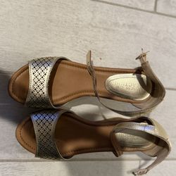 KENNETH COLE Reaction – Sandalias con plataforma doradas 📏 Talla 6 ½ US 