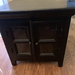 Z Gallery  Black Wood End Table