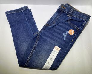 New Pair Of Girls Skinny Jeans- Size 5T