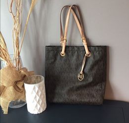 Michael Kors Shoulder Bag
