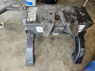 Husky 5th Wheel Hitch 
