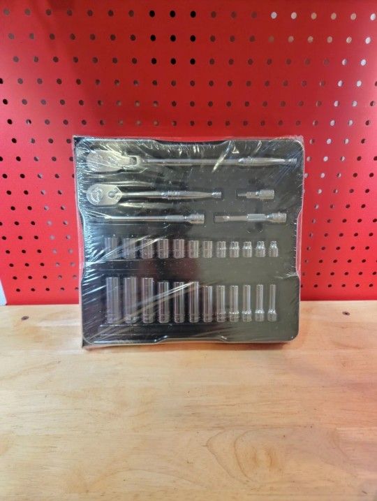Snap-on NEW 229AFSM Metric 8-19mm 3/8" Drive 6pt General Service Socket/Ratchet Set