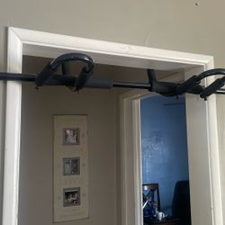 Doorway Pull Up Bar