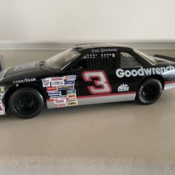 Racing Champions 1:43 Dale Earnhardt #3 GM Goodwrench Chevy Lumina Diecast 1992