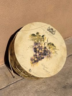 Large accessory item box