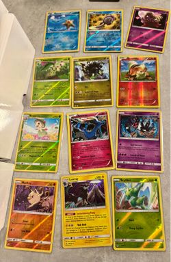 Approximately 2,000 Holo and reverse holo pokemon cards