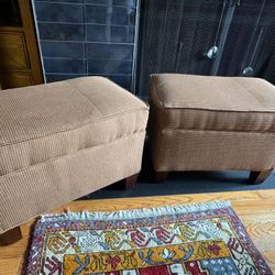 2 Ottomans