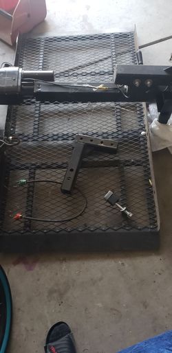 Scooter lift and hitch ready to use