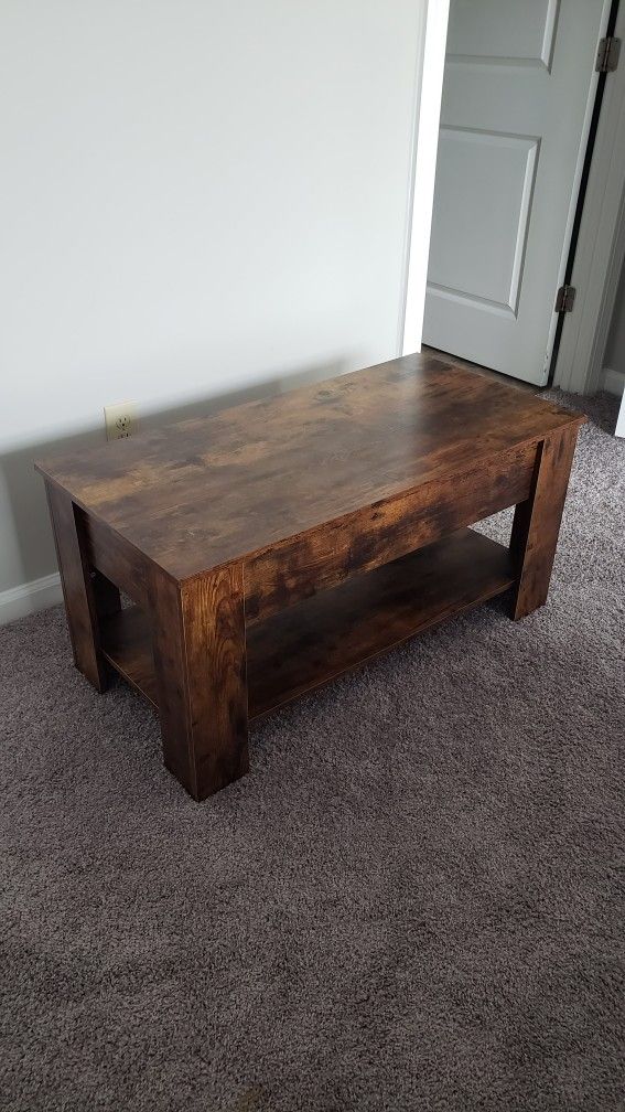 Coffee table with open top. CONDITION NEW