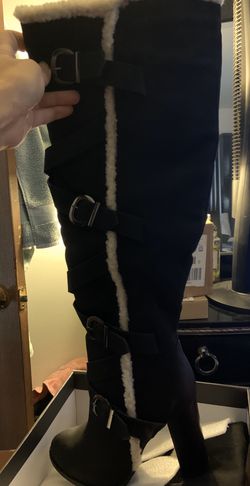 Leila Stone above knee blk boots with bucles and white fur size 8.5 brand new
