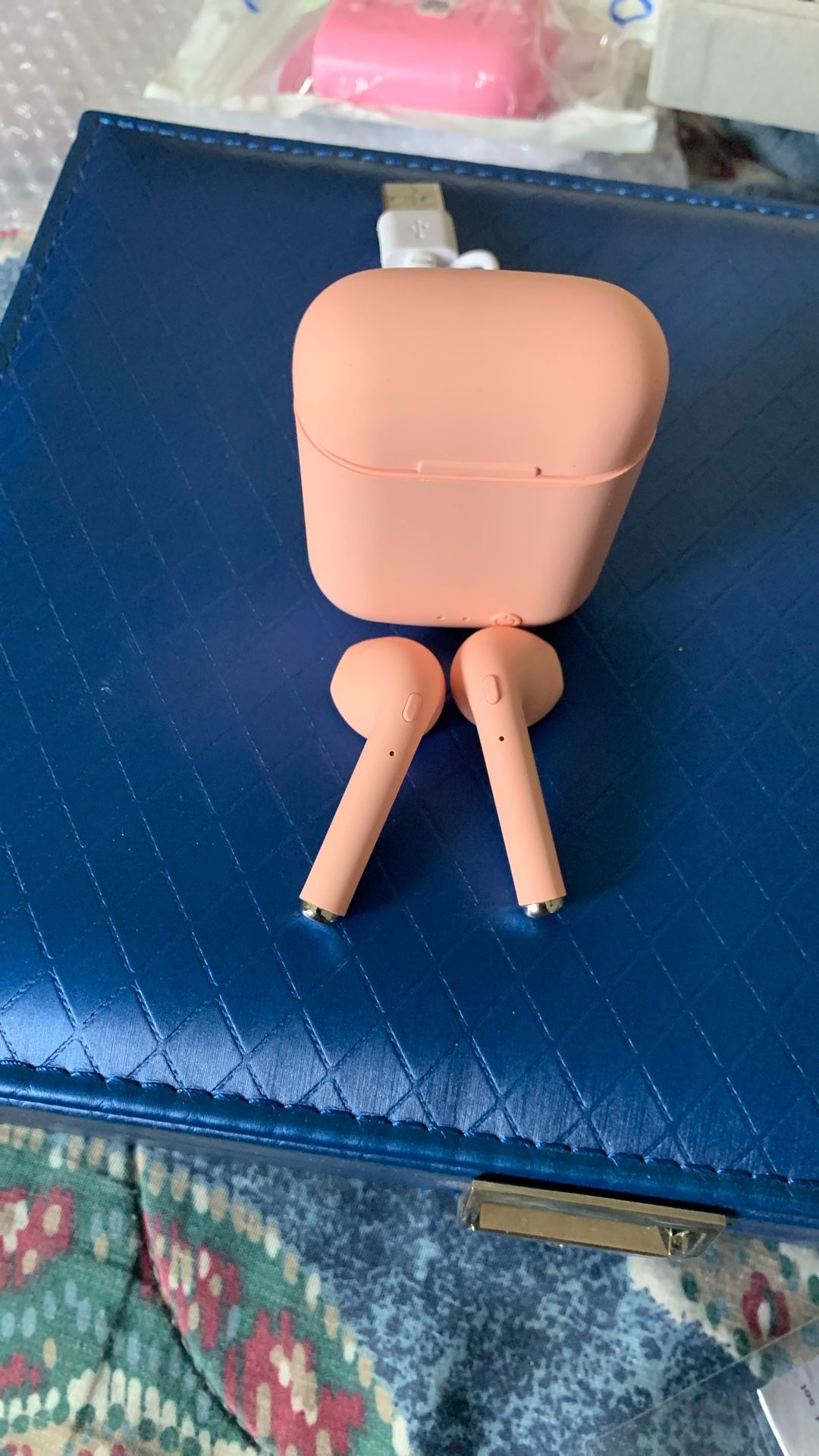 New. Bluetooth.