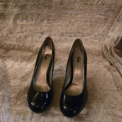 Fioni Round toe heels