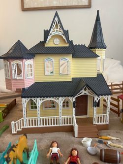 3 Playmobil sets - Spirit Riding Free dollhouse horses and barn