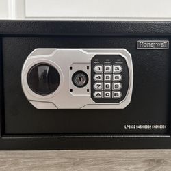 Honeywell Safe