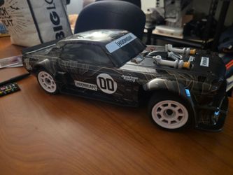Hoonicorn R/C Car (1/10)