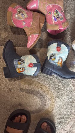 Girls shoes size 8