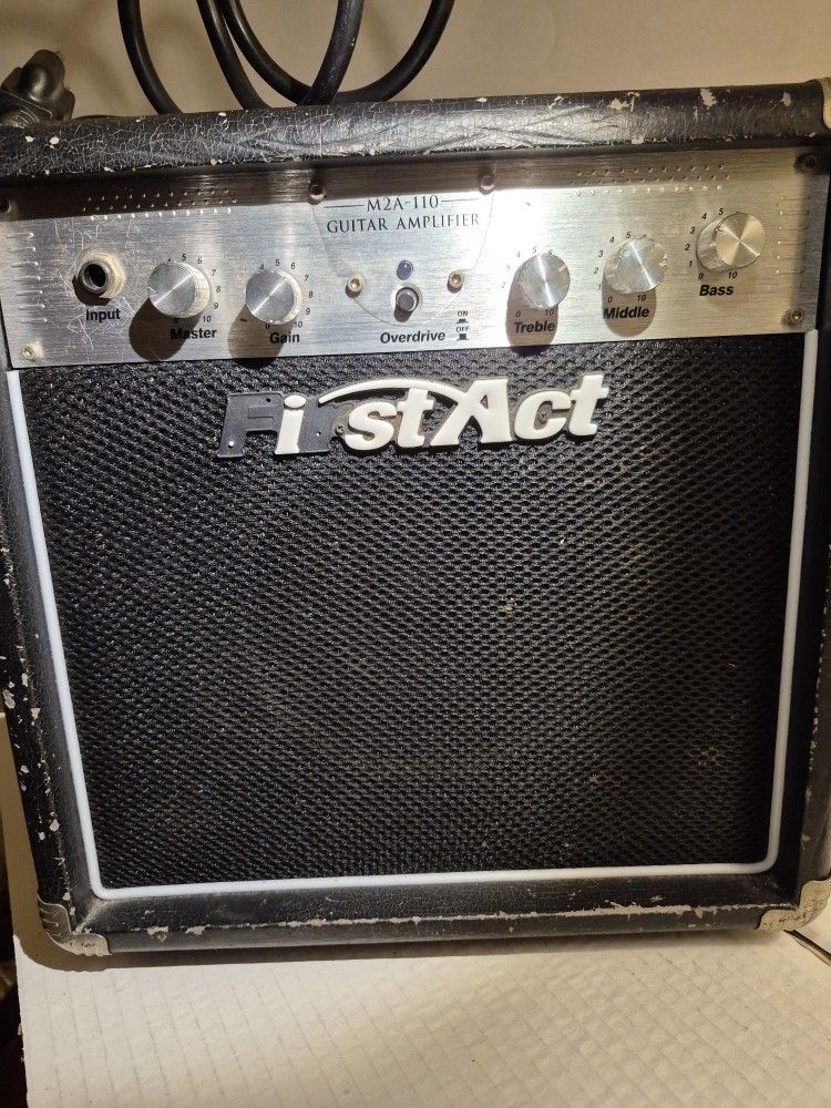 Guitar Amplifier FIRST ACT