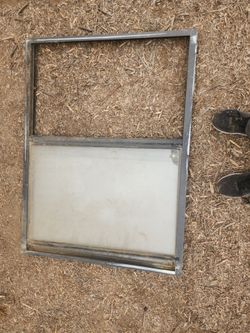 Middle class glass windows,  no cracks slides good