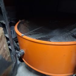 Thirty inch industrial fan in great condition