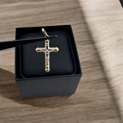 Gold Cross Pendant In 14k Yellow Gold Pendant 