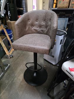 Tufted Faux Leather Adjustable Bar Stool