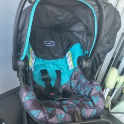 Infant Rear Facing Carseat 