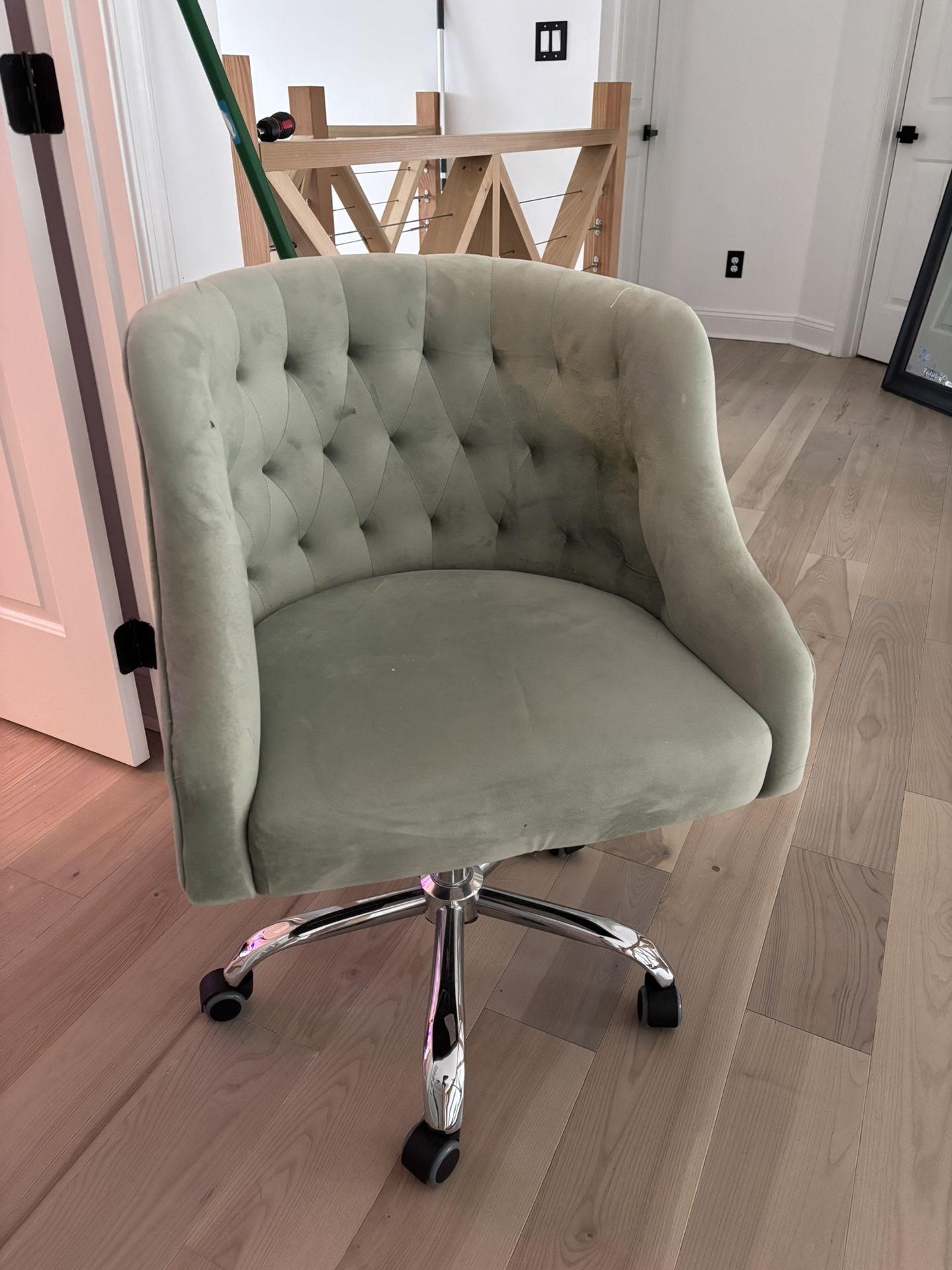 Vanity /office Chair