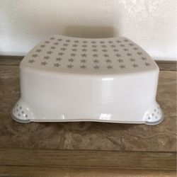 Non Slip Step Stool - Light Weight And Durable